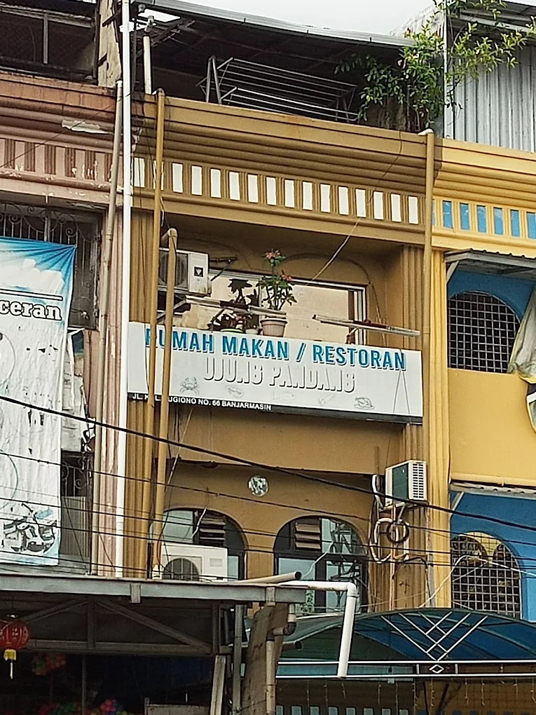 Fasad ruko Depot Ujung Pandang